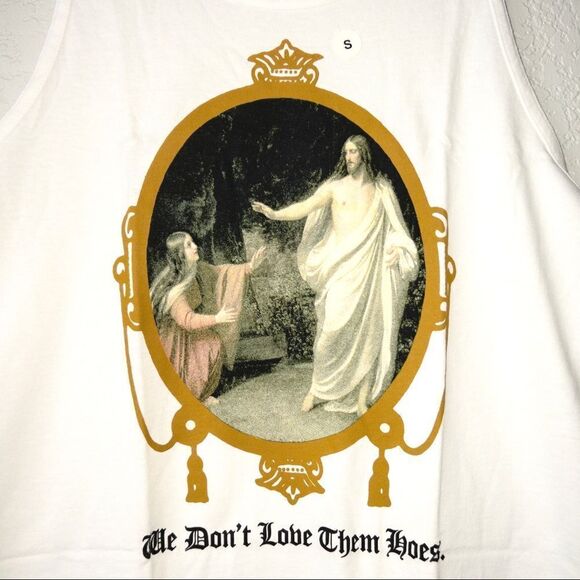 NIP Breezy Excursion x Best White We Don’t‎ Love Them Hoes Tank Top Size Small - Picture 2 of 4